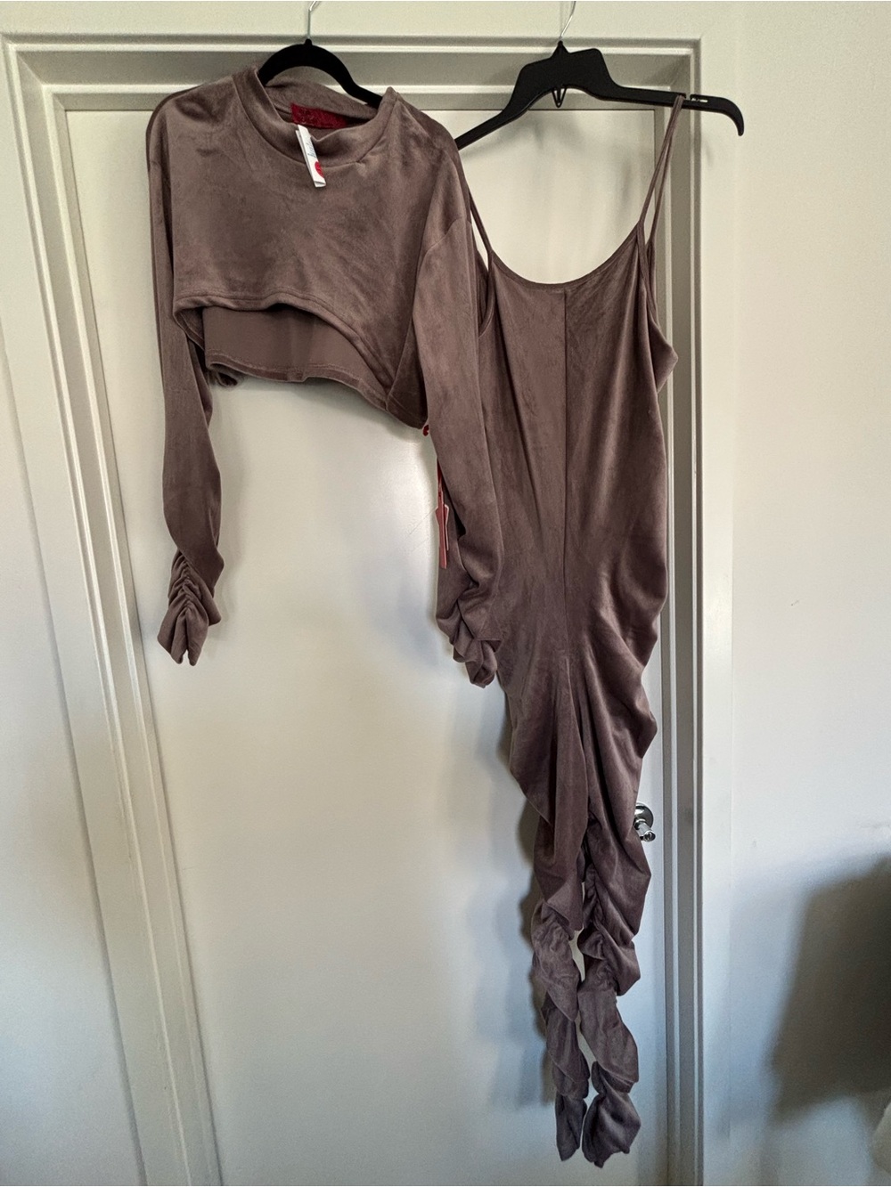New Ruched Velvet Crop Top &  Romper slouch Pants Set — Taupe